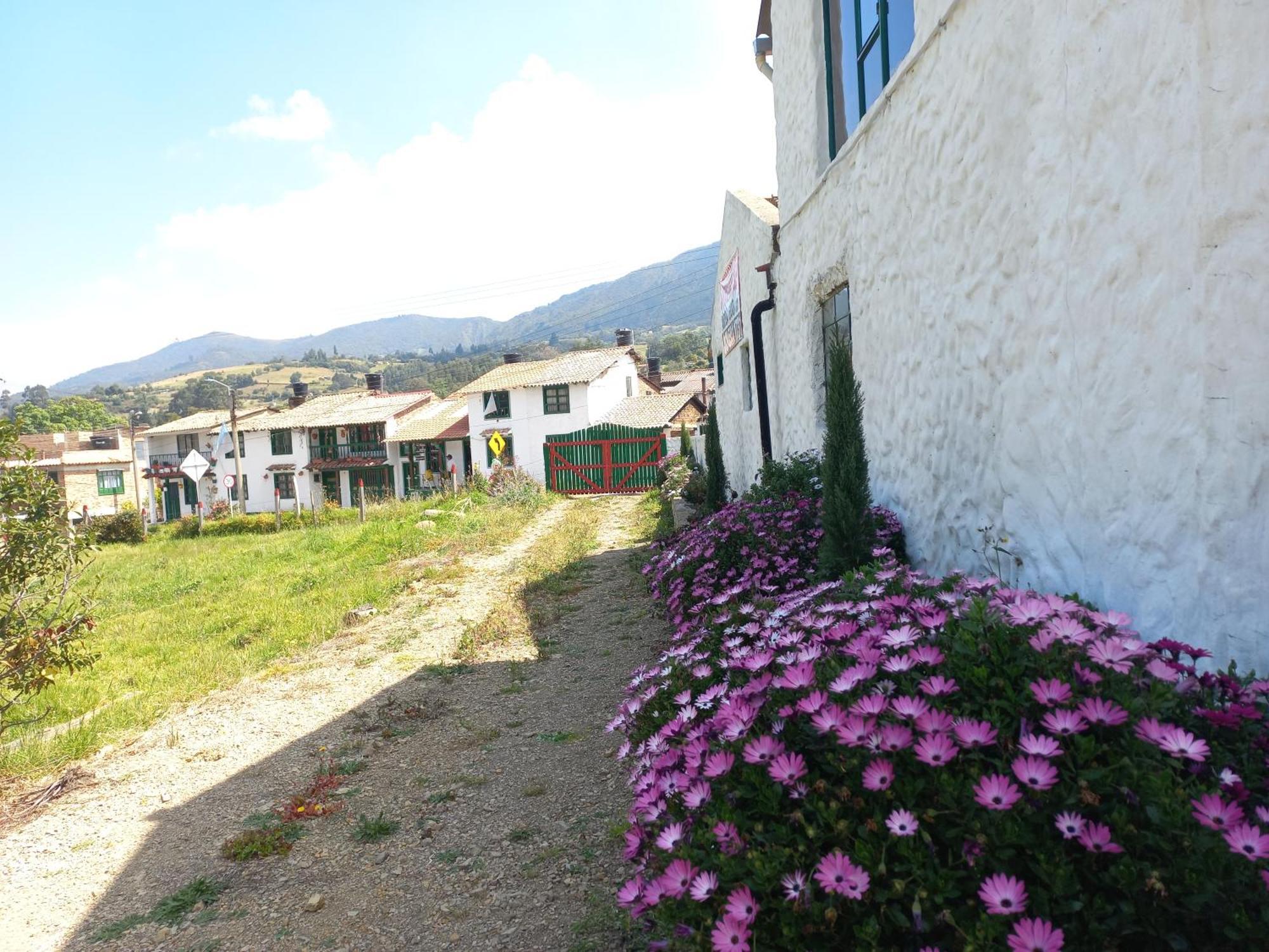 Hospedaje Y Camping Del Rio Monguí Buitenkant foto