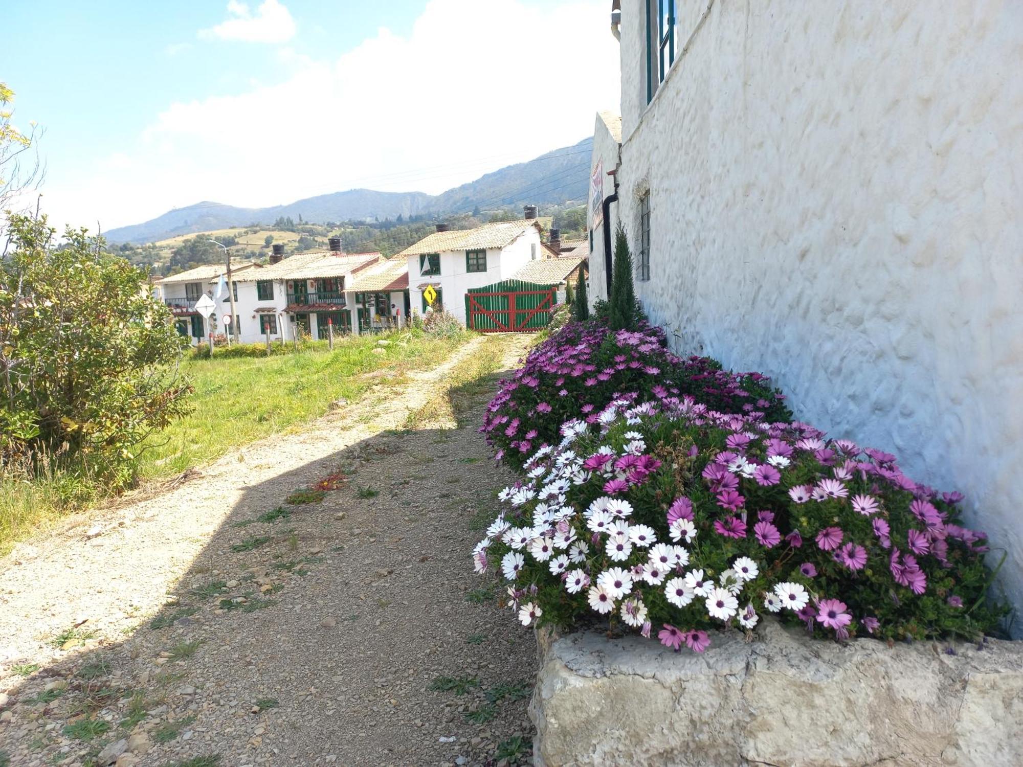 Hospedaje Y Camping Del Rio Monguí Buitenkant foto